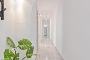 Fotografia z galérie ubytovania C9 Roomy Luminous 5 Bedroom in Town v destinácii Málaga