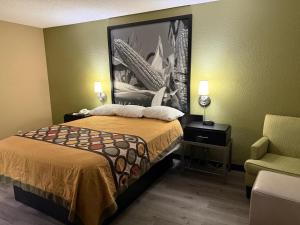 Postel nebo postele na pokoji v ubytování Super 8 by Wyndham Mendota I-39