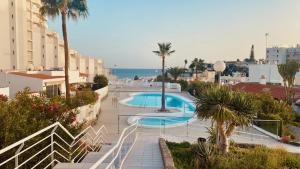 The swimming pool at or close to Comfortable flat close to the beach