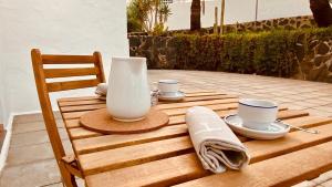 A balcony or terrace at Comfortable flat close to the beach