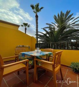 Zdjęcie z galerii obiektu Rentalfue Tamarindo 1 casa Grace w Corralejo