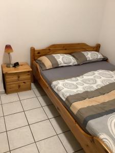Ein Bett oder Betten in einem Zimmer der Unterkunft Thesing RE22
