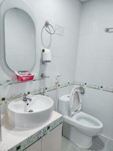 Kupatilo u objektu KHÁCH SẠN THU NGUYỄN - Ngay BẾN NINH KIỀU, CHỢ ĐÊM