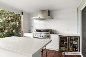 Gallery image of Seadale in Rhyll