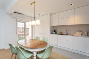 Kuchyň nebo kuchyňský kout v ubytování BeGuest Retiro da Guia