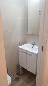 Łazienka w obiekcie Hostal royal begoña