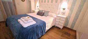 Katil atau katil-katil dalam bilik di Vacansis Apartamento Port Saplaya 1ª Linea +47 gambar
