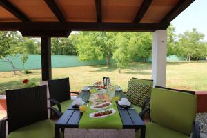 Vonkajšia záhrada v ubytovaní Residence Lorena Bungalow Lavanda 1