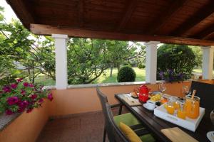 Nápoje v ubytování Bungalow Melisa 7