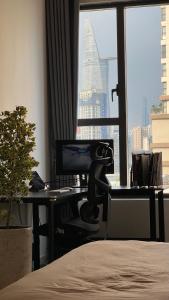 Gallery image of DFour River Gate Deluxe Apartment by the River in Ho Chi Minh City