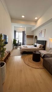 Gallery image of DFour River Gate Deluxe Apartment by the River in Ho Chi Minh City