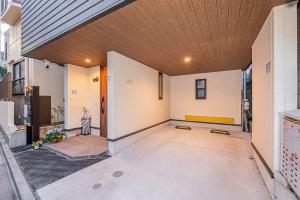Galeriebild der Unterkunft 駅4分新築92平米車庫付一戸建丸貸し和風寝室広いリビング上野秋葉原東京品川直通 in Tokio
