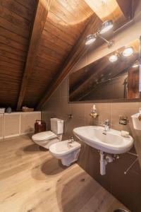 Koupelna v ubytování Chesa Ste Attic - Celerina