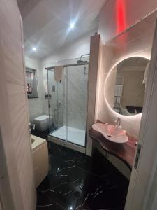 Koupelna v ubytování B&B GRECALE Suite & Spa