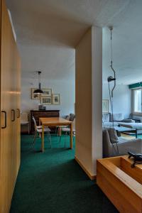 Postel nebo postele na pokoji v ubytování Silva House - Champfèr