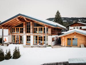 Gallery image of Chalet in Leutasch near Kreithlift Ski Resort in Leutasch +11 photos