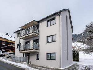 Zdjęcie z galerii obiektu Large Apartment in Sankt Georgen with Balcony w mieście Fürstau
