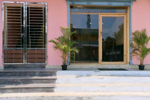 Gallery image of Jayasakthi Inn in Puducherry +15 photos