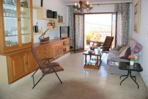 Kuchyňa alebo kuchynka v ubytovaní Precioso apartamento con vistas en Roses AV-41