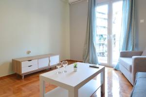 Posedenie v ubytovaní Patisia, a minimal apartment