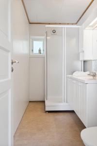 Dapur atau dapur kecil di Valen House, Reine