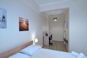 A bed or beds in a room at A heart apartment at Skouze Hill, Dirrachiou