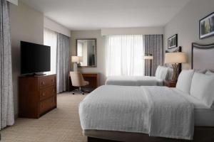 Cama ou camas em um quarto em Hampton Inn & Suites Orlando/Downtown South - Medical Center