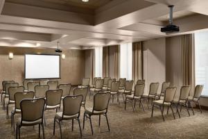 Área de negócios e/ou sala de conferências em Hampton Inn & Suites Orlando/Downtown South - Medical Center