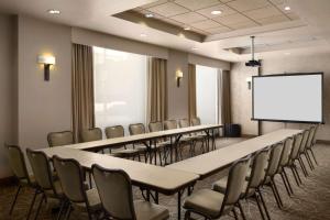 Área de negócios e/ou sala de conferências em Hampton Inn & Suites Orlando/Downtown South - Medical Center