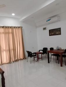 Foto sihtkohas Rambukkana asuva majutusasutuse Pinnawala Elephant Front View Hotel galeriist