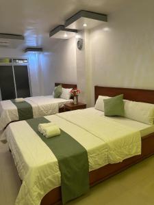 Postel nebo postele na pokoji v ubytování RVS BIRDLAND STAYCATION
