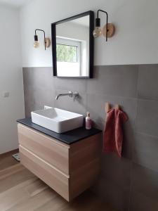Koupelna v ubytování Ferienwohnung Tettenbusch in der Waldstadt Prüm Naturpark Eifel