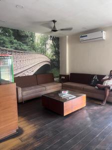 Fotografie z fotogalerie ubytování HOTEL SHIVGANGA COMFORT ZONE, Raipur v destinaci Rájpur