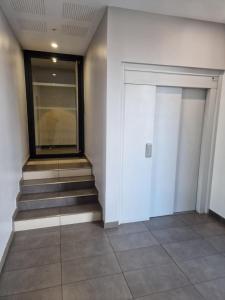 Φωτογραφία από το άλμπουμ του Cosy Decines Groupama Stadium-LDLC Arena Climatisé σε Décines-Charpieu