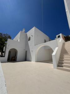Gallery image of Ios Alcyon Blue Suites in Ios Chora