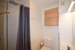 Et badeværelse på Ref 233 + 14 billeder