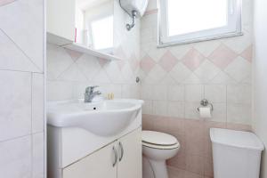Un baño de Captain Mike - De Vivo Realty Meta di Sorrento
