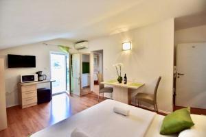 Η κουζίνα ή μικρή κουζίνα στο Apartmani Barać