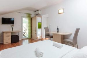 Μια τηλεόραση ή/και κέντρο ψυχαγωγίας στο Apartmani Barać