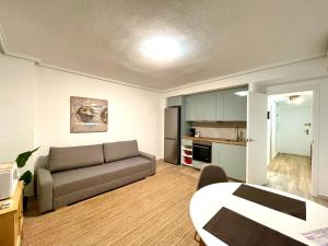 Kuchnia lub aneks kuchenny w obiekcie Portus apartment with pool