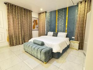 Postel nebo postele na pokoji v ubytování SunnySide 2 Bedroom Apartment