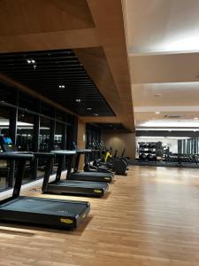 Fitness centrum a/nebo fitness zařízení v ubytování MODERN SUITE SUNSURIA Setia Alam At Shah Alam