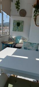 Ruang duduk di Fun and Beach