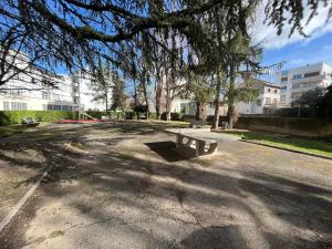 Η γειτονιά γύρω από ή μία γειτονιά κοντά σε αυτό το διαμέρισμα