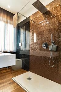 Koupelna v ubytování Royal Suite + 32 fotografií
