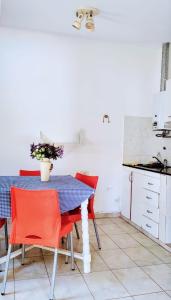 Η κουζίνα ή μικρή κουζίνα στο Depto Valle del Sol,cerca GOLF CLUB VILLA ALLENDE