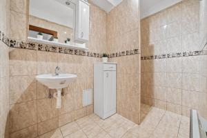 Koupelna v ubytování Prostorný apartmán pro 4 osoby v Beskydech