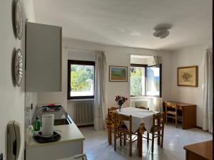 Η κουζίνα ή μικρή κουζίνα στο La Lanterna