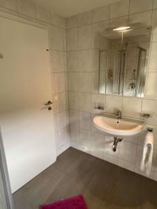 Ein Badezimmer in der Unterkunft Ferienwohnung Mops