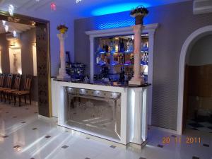 Lounge nebo bar v ubytování Rayske Yabloko